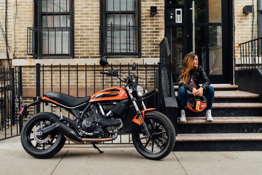 Ducati Scrambler Sixty2